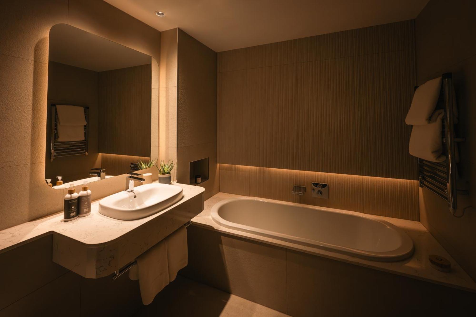 Kilkenny Pembroke Hotel Ngoại thất bức ảnh
