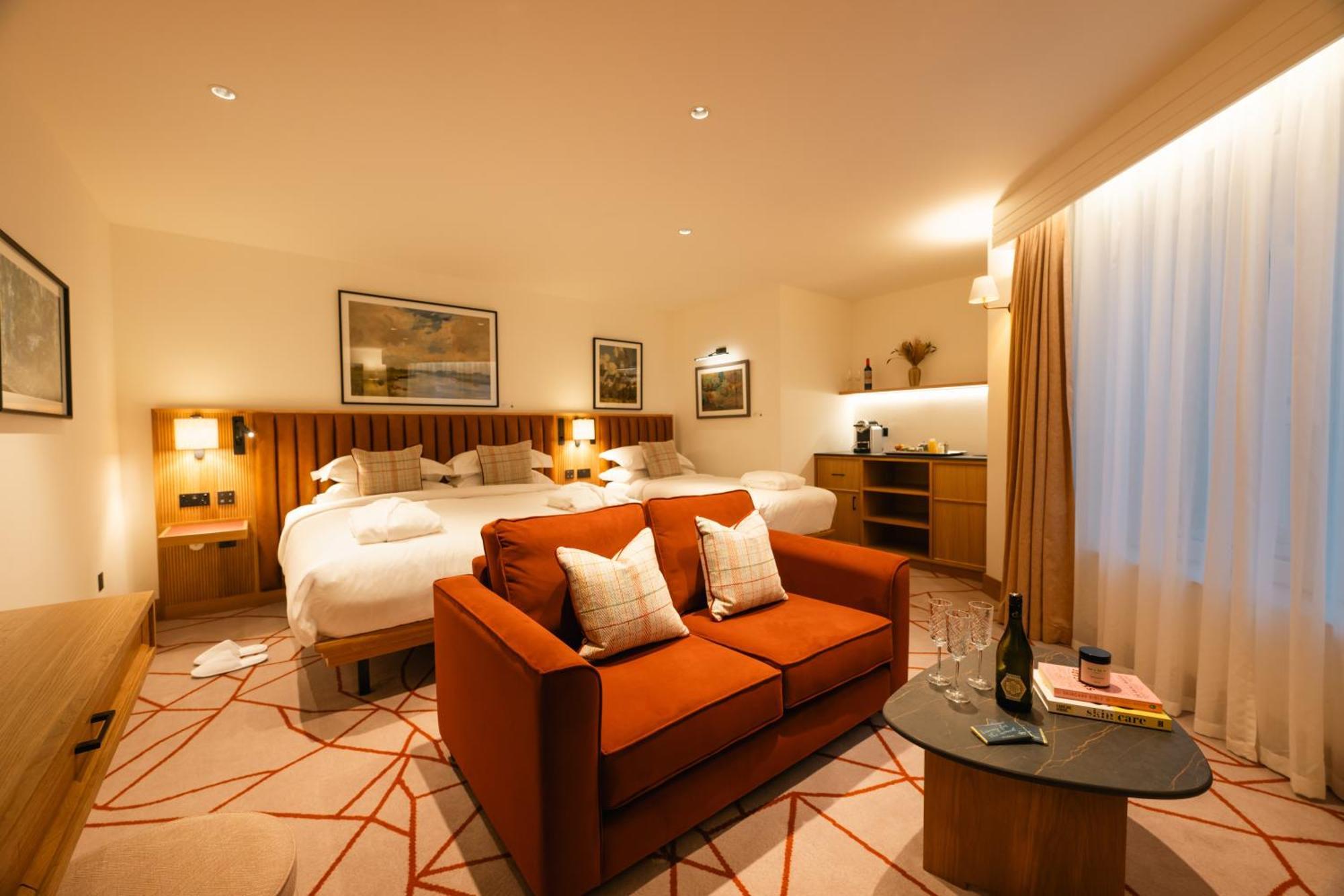 Kilkenny Pembroke Hotel Ngoại thất bức ảnh